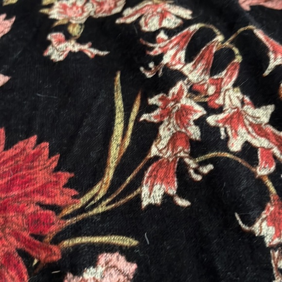 Ladies NWT floral LS shirt - Picture 3 of 3